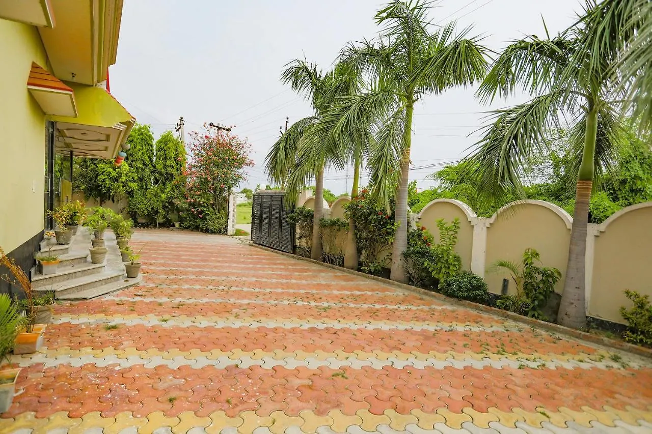 Fabhotel Kriti Green Varanasi