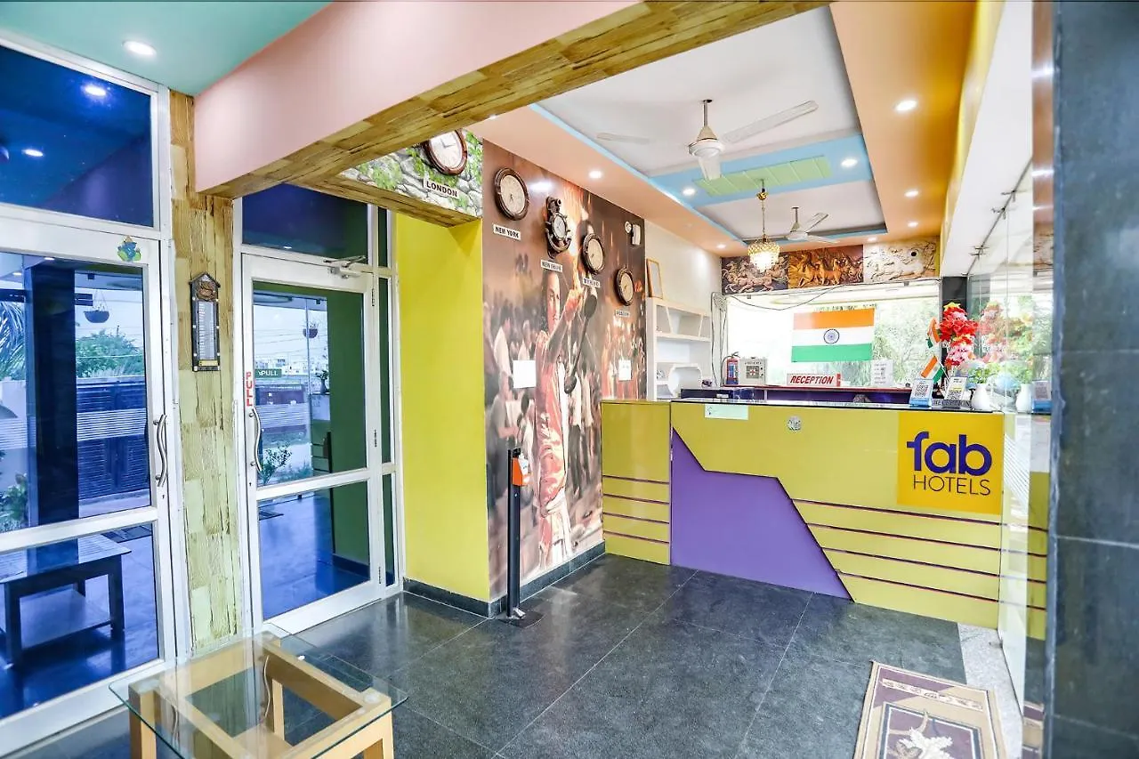 Fabhotel Kriti Green Varanasi Hindistan